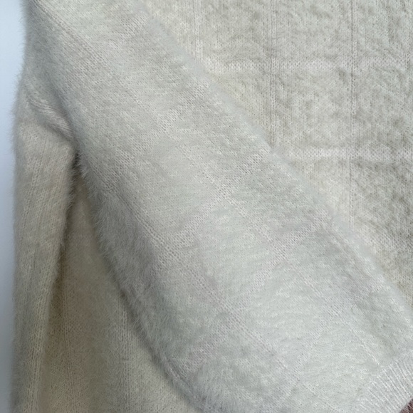 Allie Rose Cozy Sweater (New Without Tags) - Picture 8 of 16